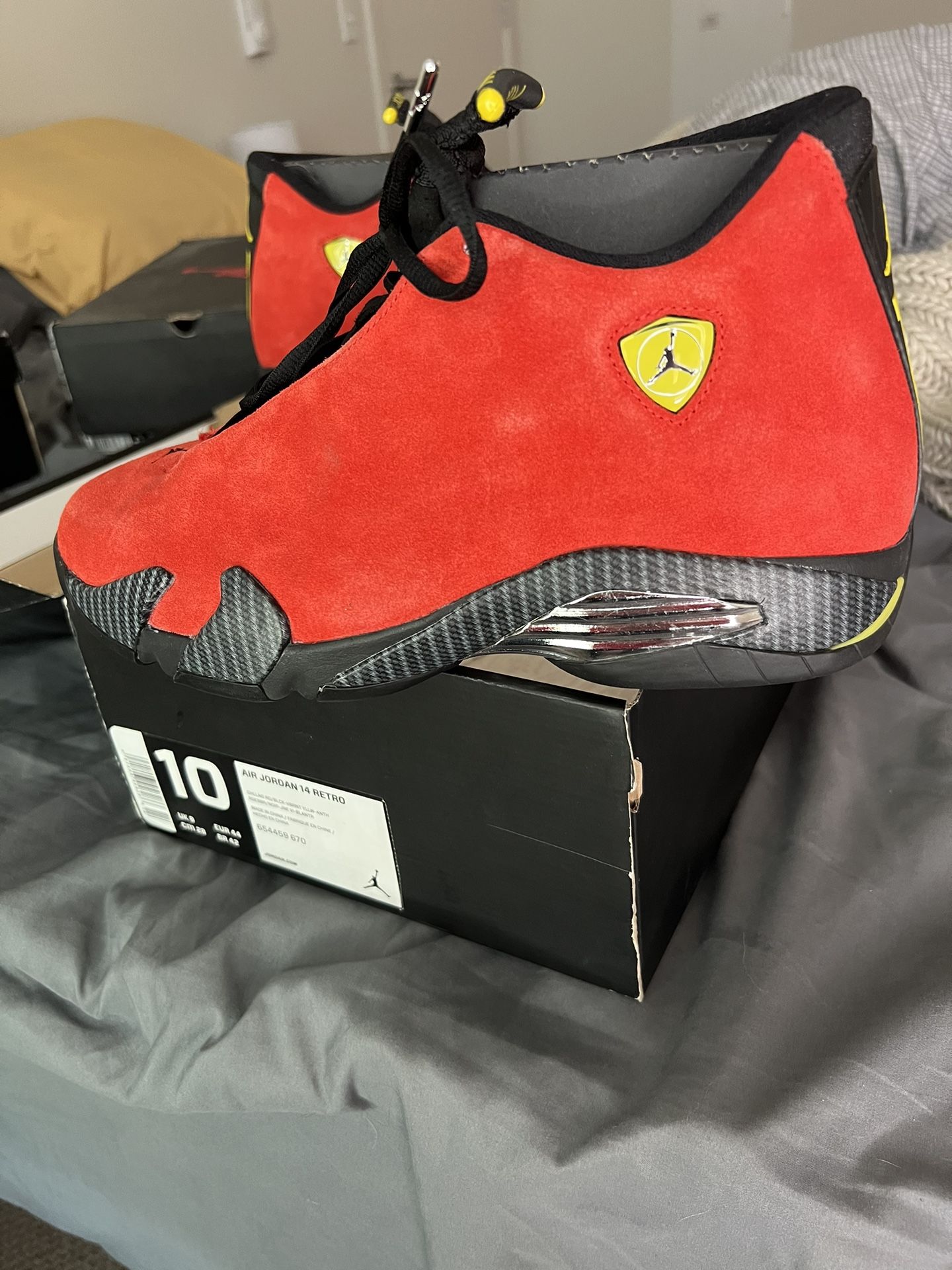 Air Jordan 14 Retro Ferrari 