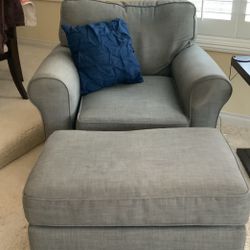 Oversized Chair With Ottoman 