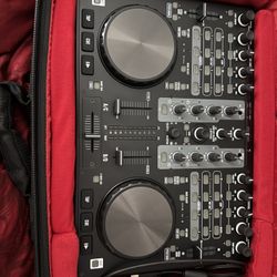 Stanton DJC.4 4-channel DJ controller