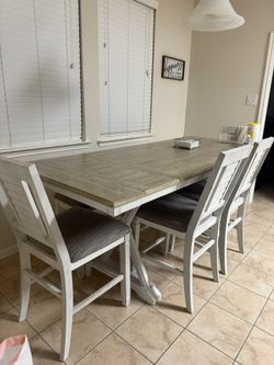 Dining Table Set