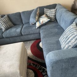 NEW SECTIONAL SOFA 
