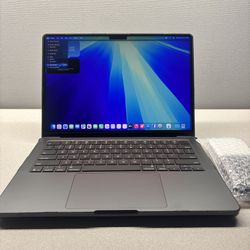20125 MacBook Pro M5 Chip 16/512gb 3 Cycles
