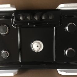 Bosch cook top natural gas or propane black Brand Nee stainless. Original price as shown 1169 plus taxsteel