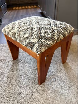 Ottoman / foot rest
