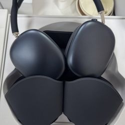 Midnight Gen 2 AirPod Max BRAND NEW