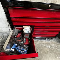 SNAP ON TOOL BOX