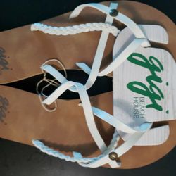 New Women's Size 8 Gigi Beach House Sandals
