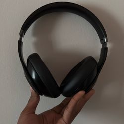 Beats Studio Pro Black