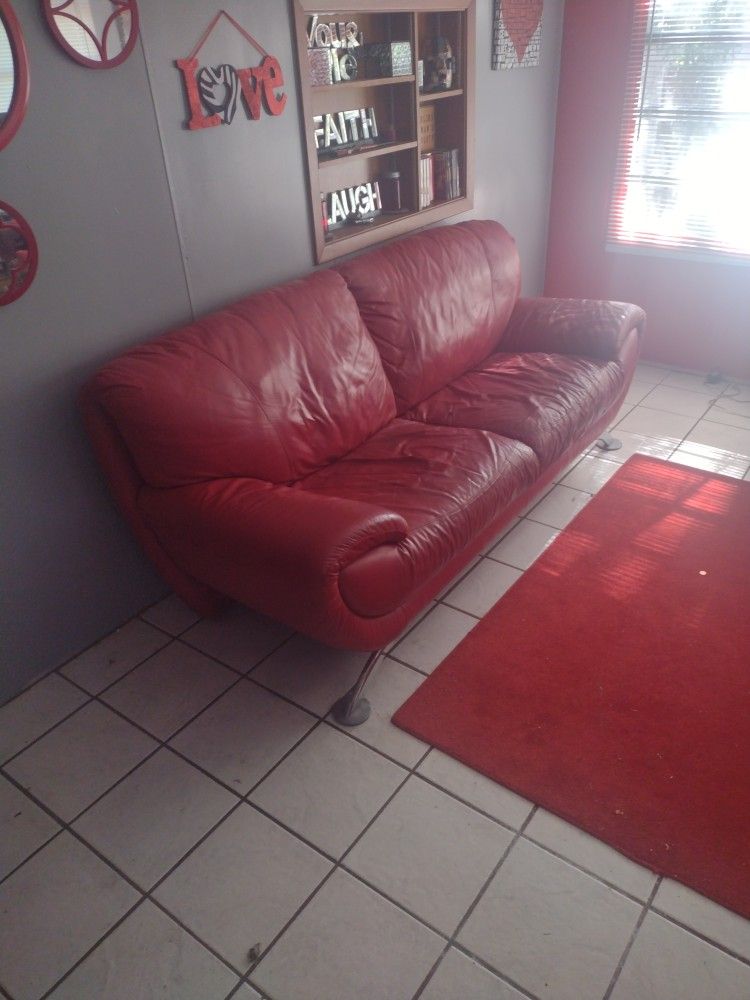 Very Beautiful Nice Red Leather Couch