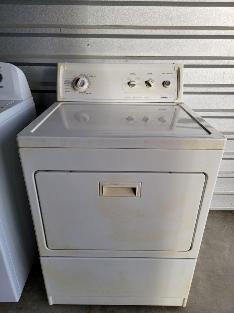 Top Of The Line!!! Heavy Duty, Kenmore, 80 Series, KING SIZE Capacity, Gas Dryer!!! It Works Perfectly!!! Must See To Appreciate!!!