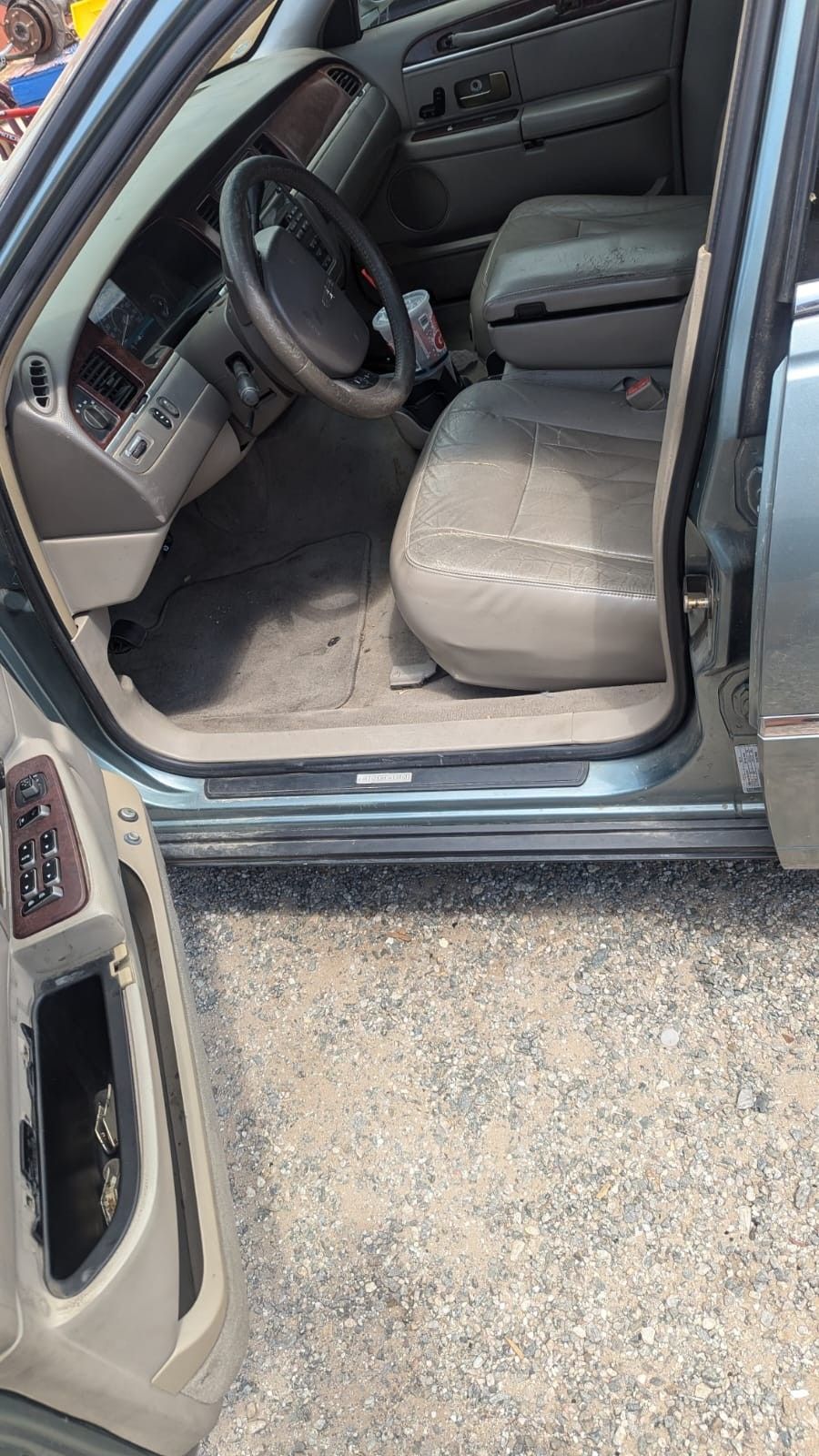 2005 Lincoln Town Car