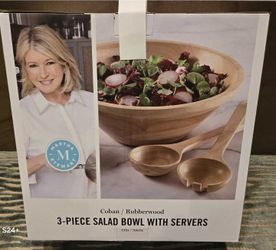 Martha Stewart salad bowl set 
