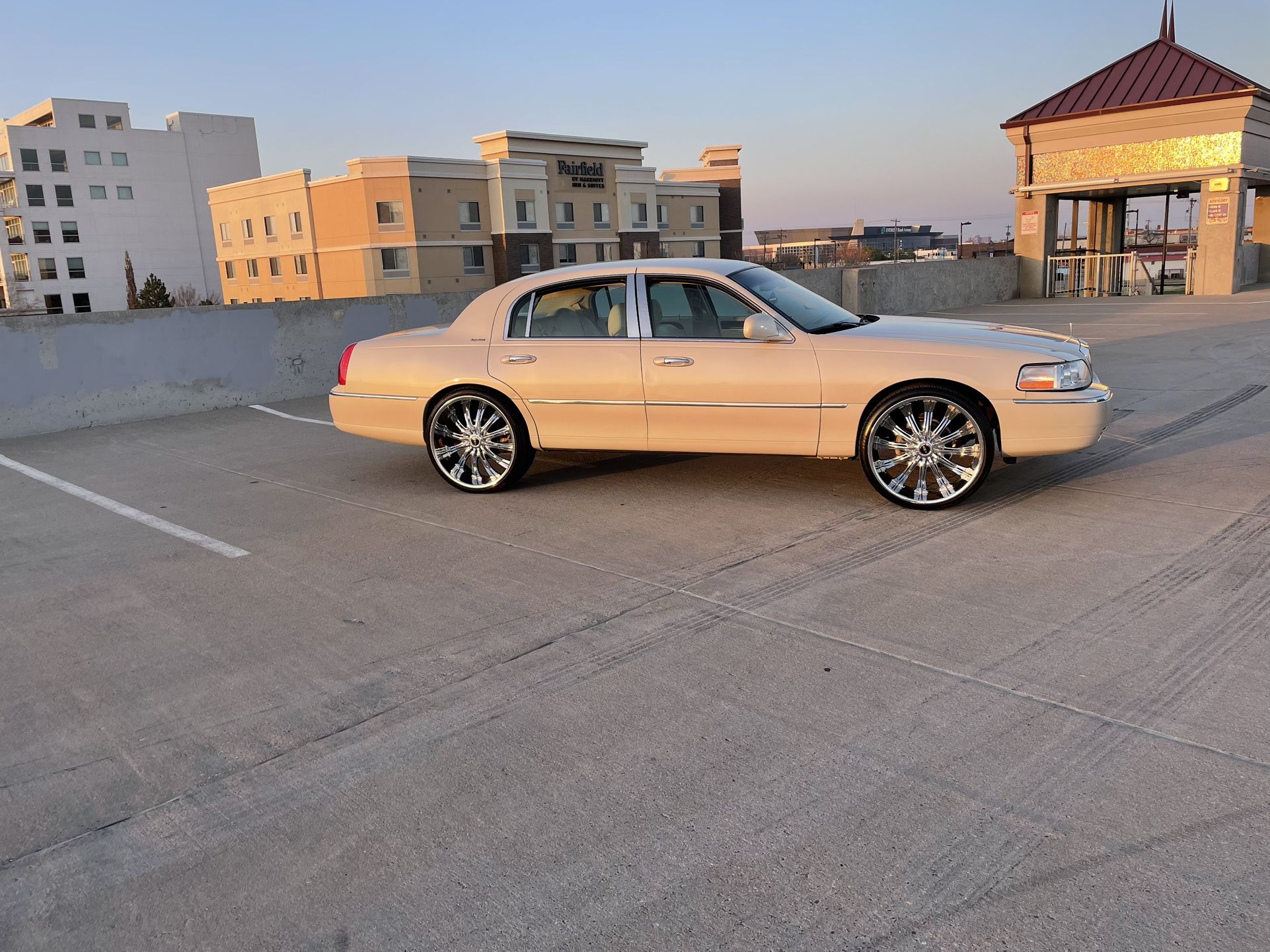 2006 Lincoln Town Car