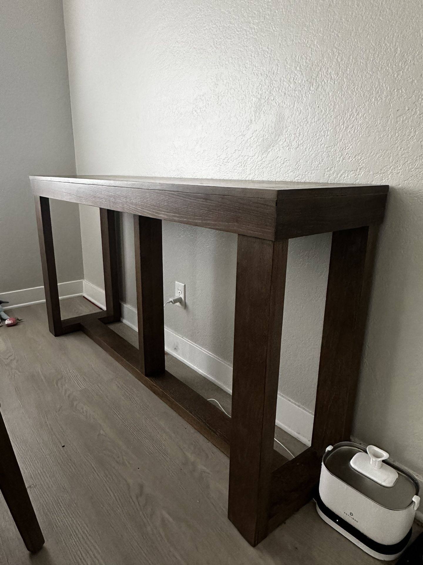 Buffet Table / Sofa Table 