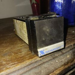 Newport Model 82 Alarm Unit