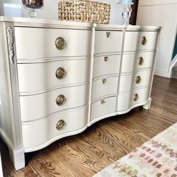 Stunning Cream 12 Drawer Wood Dresser