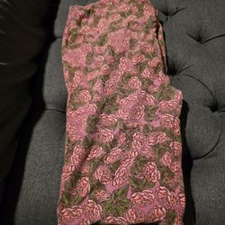 Lularoe Rose Leggings OS 