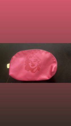 Women’a makeup bag