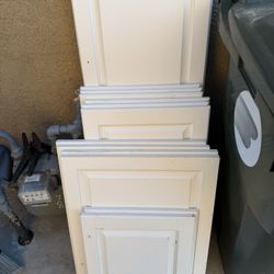 Used Replacement Doors Cabinets Everything For 60 Dls
