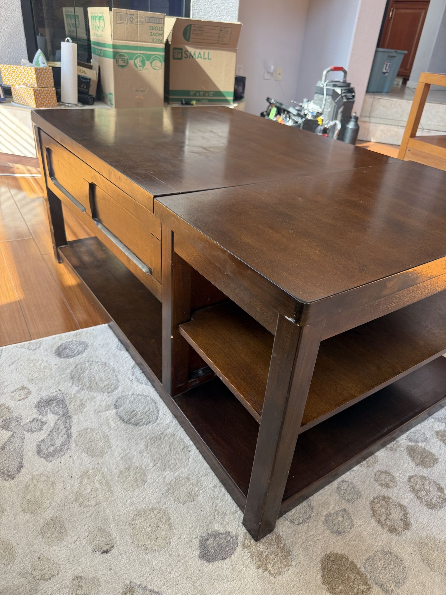 Solid wood coffee table with lift table for eating