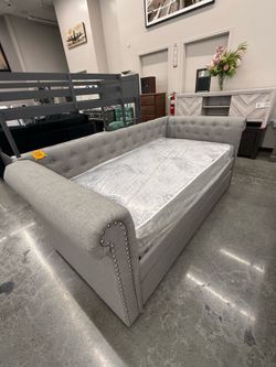 DAY BED