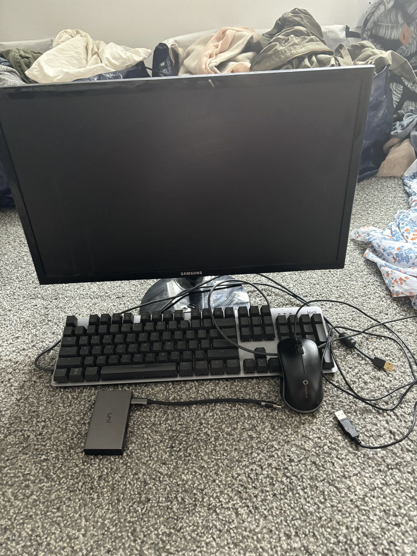 Monitor, Keyboard, Mouse, Adaptor 