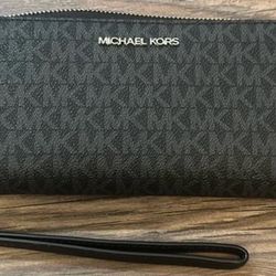 Michael Kors Wrist Wallets