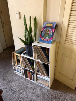 White Cube Storage Shelf Unit