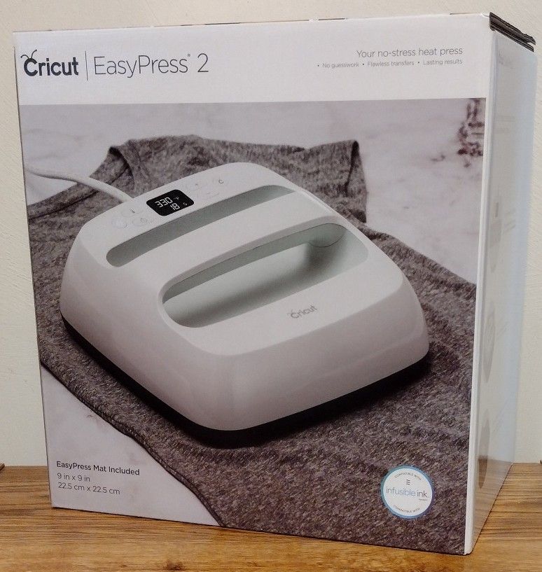 Cricut EasyPress 2 9"x9" with 12"x12" Mat - Mint