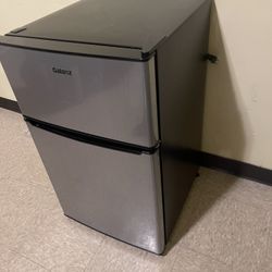 GALANZ Mini Refrigerator.