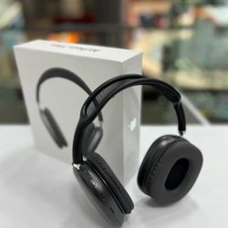 AirPod Max With Metal Cups