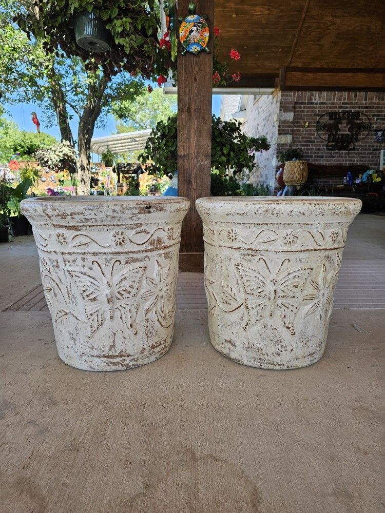 XL White Butterfly Clay Pots . (Planters) Plants, Pottery, Talavera $100 cada una.