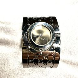Gucci, Detailed Cuff Watch Alternate Into Bracelet