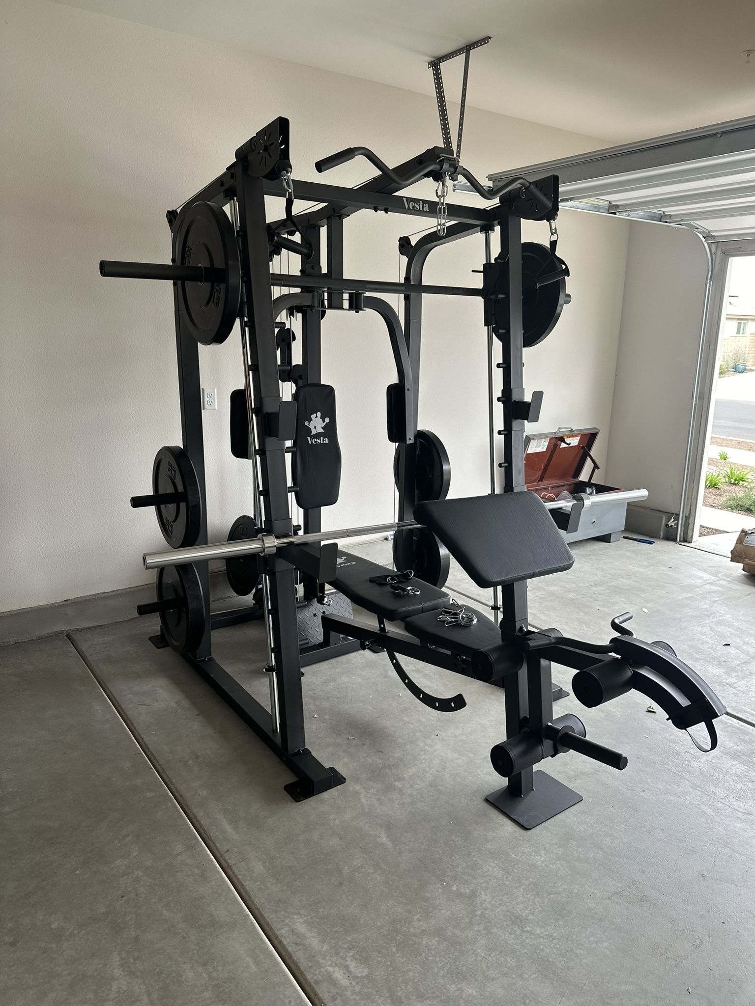 Vesta Fitness Smith Machine 2001 w/Bench Attachment | 230lb Bumpers Weights | 7ft Olympic Bar | Fitness | Gym Equipment | FREE DELIVERY🚚