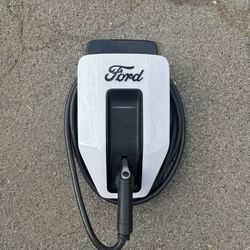 Ford Pro Charging Station With 35ft Line 100 Amp Line Look At All Pictures 