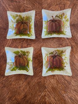 Set of 4 Prima Design Autumn Pumpkin Glass Accent / Appetizer Dishes