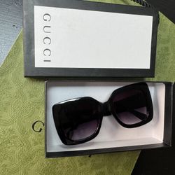 Oversized Gucci Sunglass GG0083 Black 55-24 NWOT