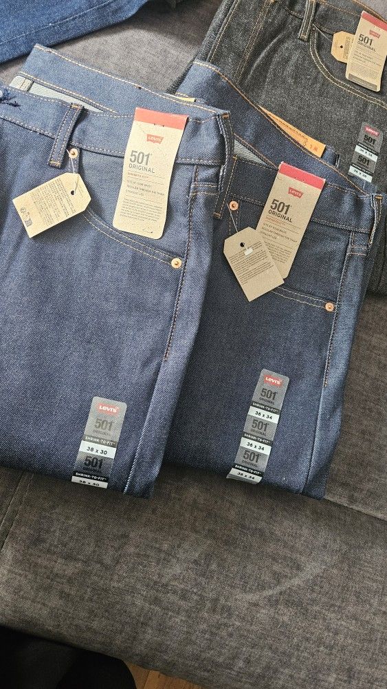Levi's 501 Original Fit Jeans – Brand New, Never Worn