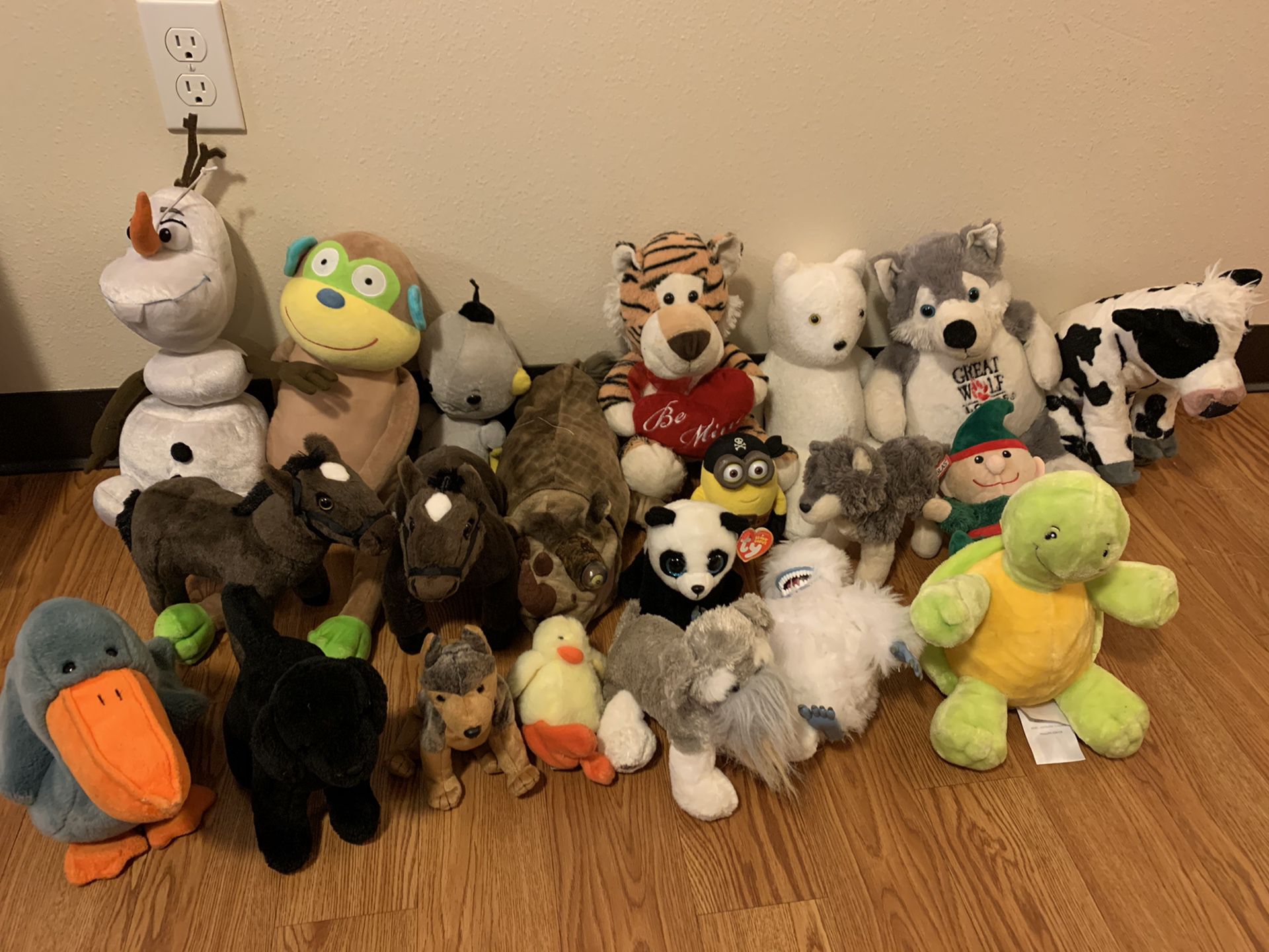 Stuffed animal lot