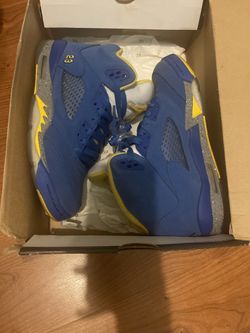 BLUE LANEY JORDAN 5s SIZE 6.5y