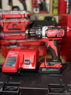 Milwaukee M18 18V Lithium-lon Cordless 1/2 in. Drill Driver