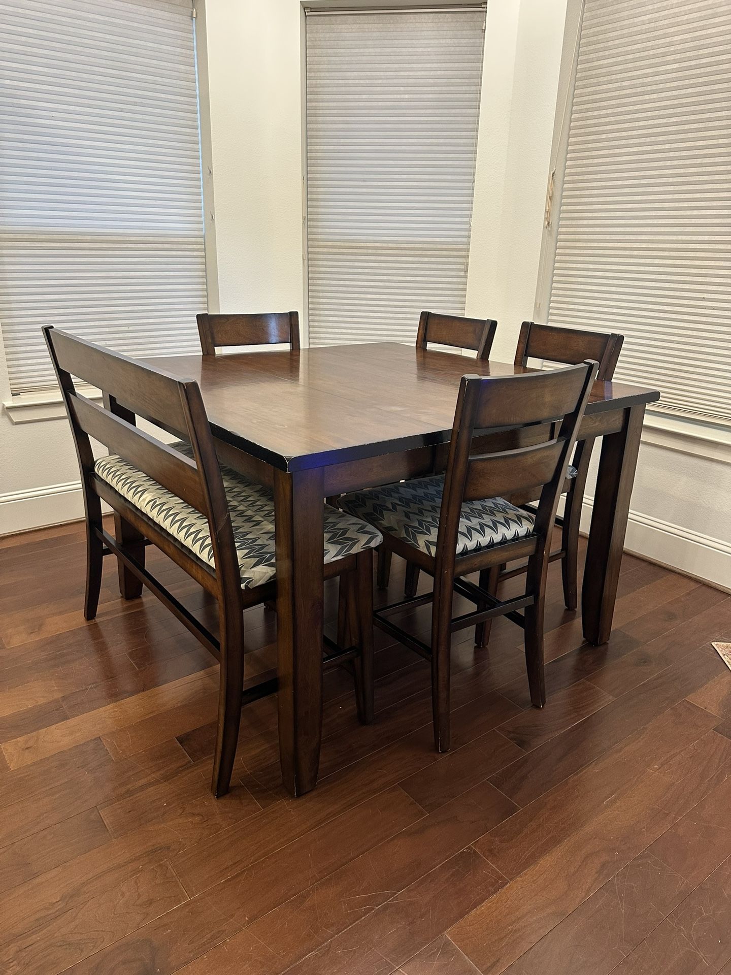 Counter Height Dining Table Set: 6-7 Person