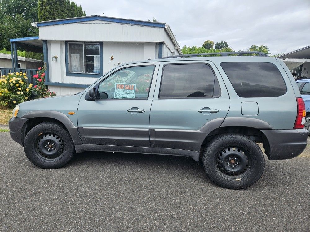 2004 Mazda Tribute