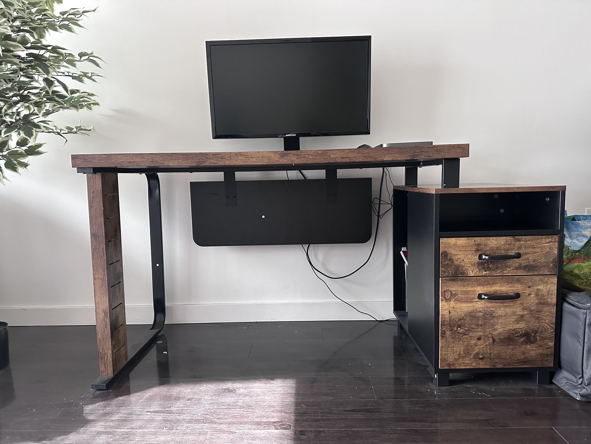 OFFICE DESK