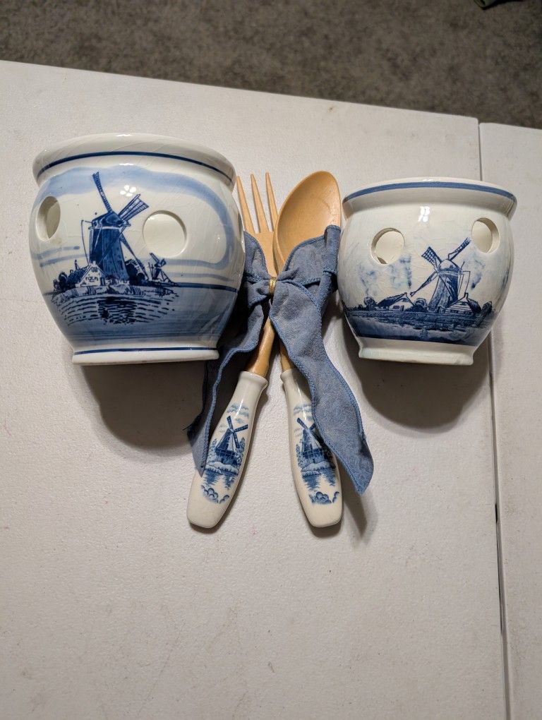 Holland Salad Servers Dutch Delft Blue Handles TL And 2 Pots