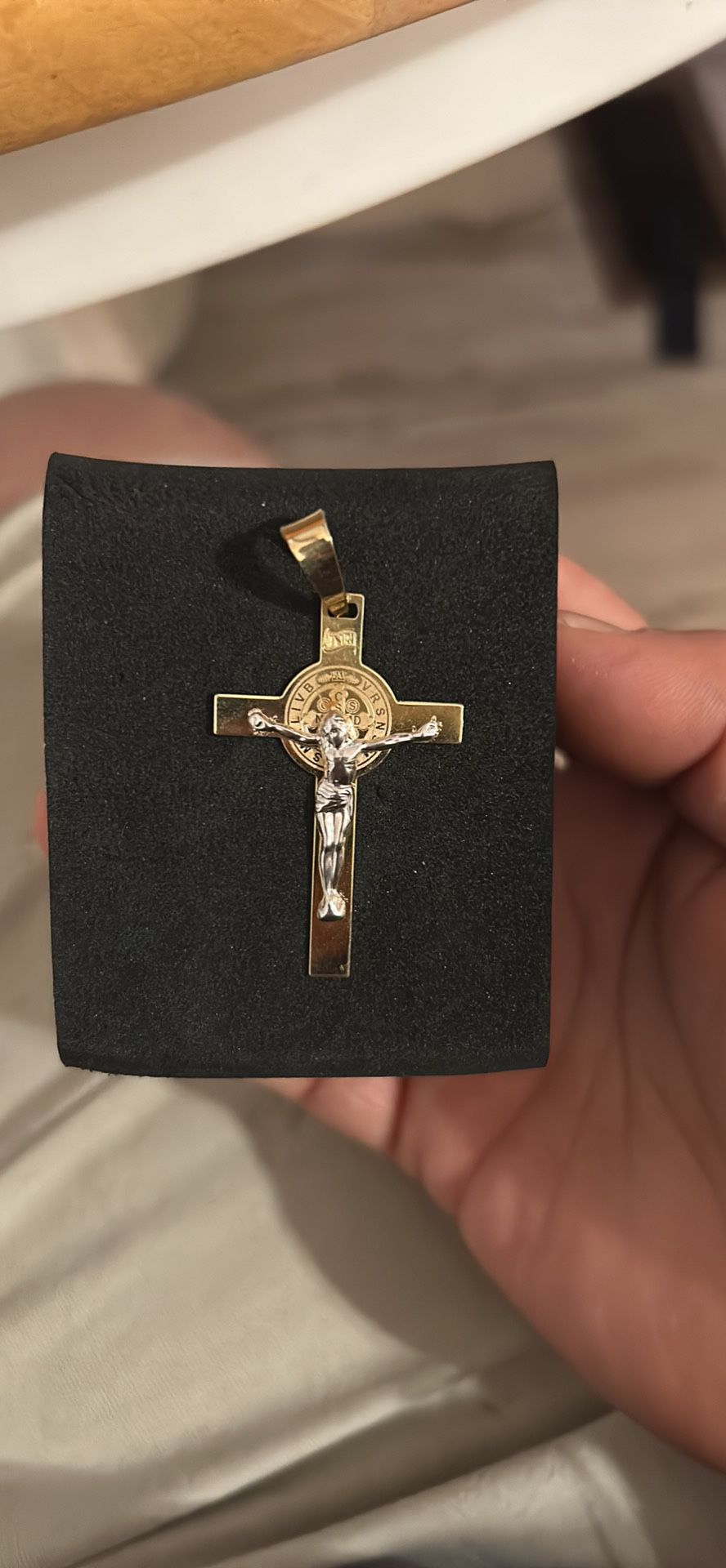 10k Jesus Crucifix Pendant 