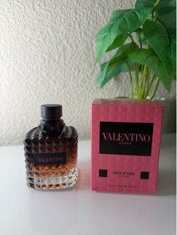 Valentino Donna Born In Roma