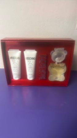 Moschino Toy 2 -4 pc Gift Set