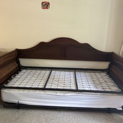 Wooden Daybed Trundle