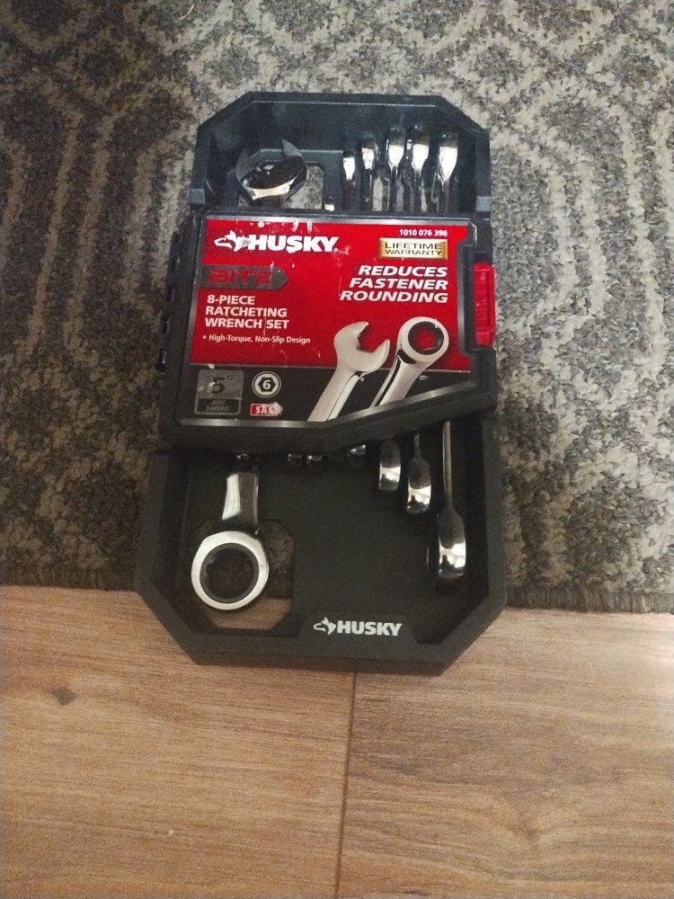Husky 8 Piece Ratcheting Wrench Set